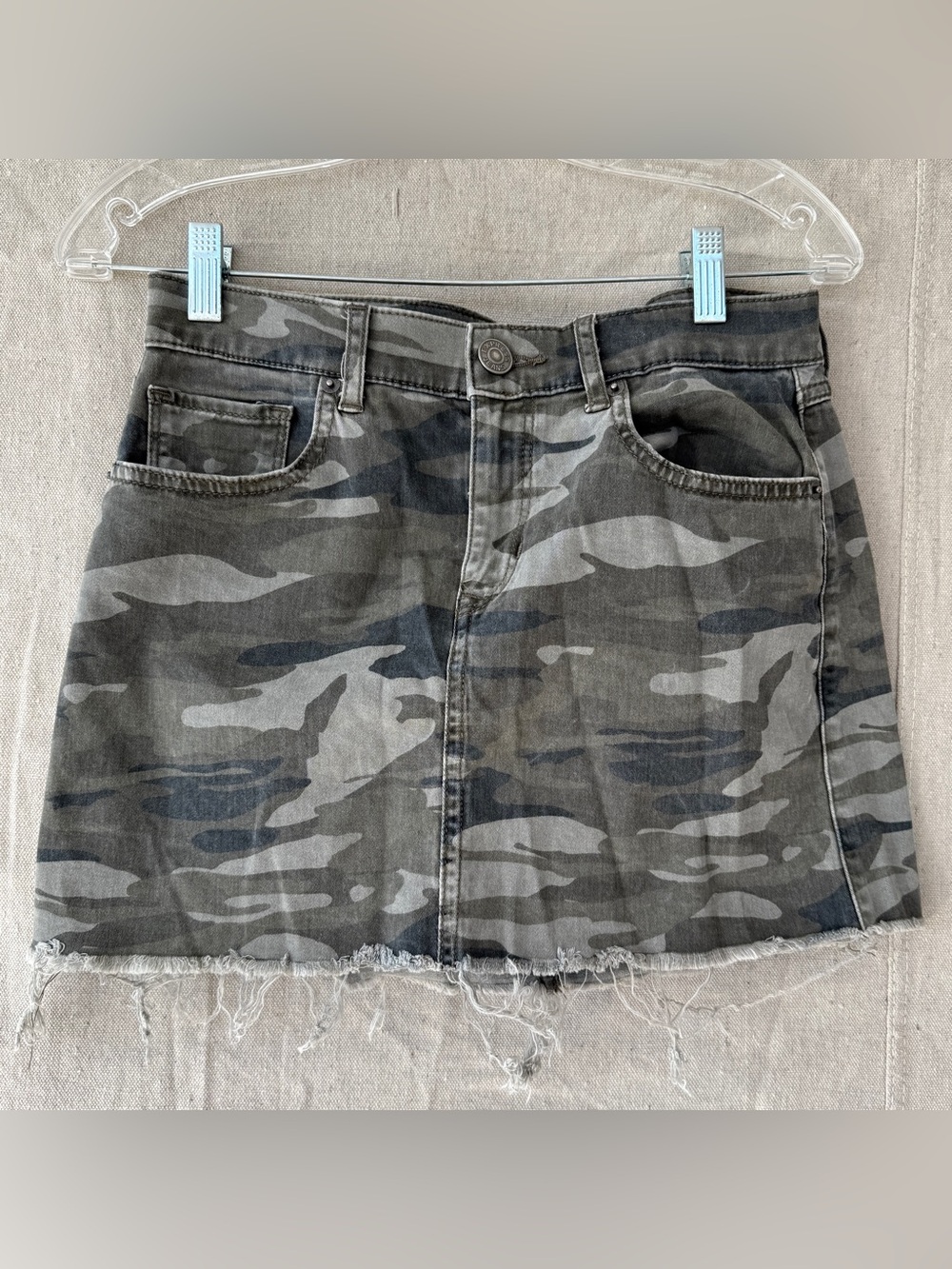 Express Size 2 Straight Mini Mid Rise Camo Stretch Denim Skirt